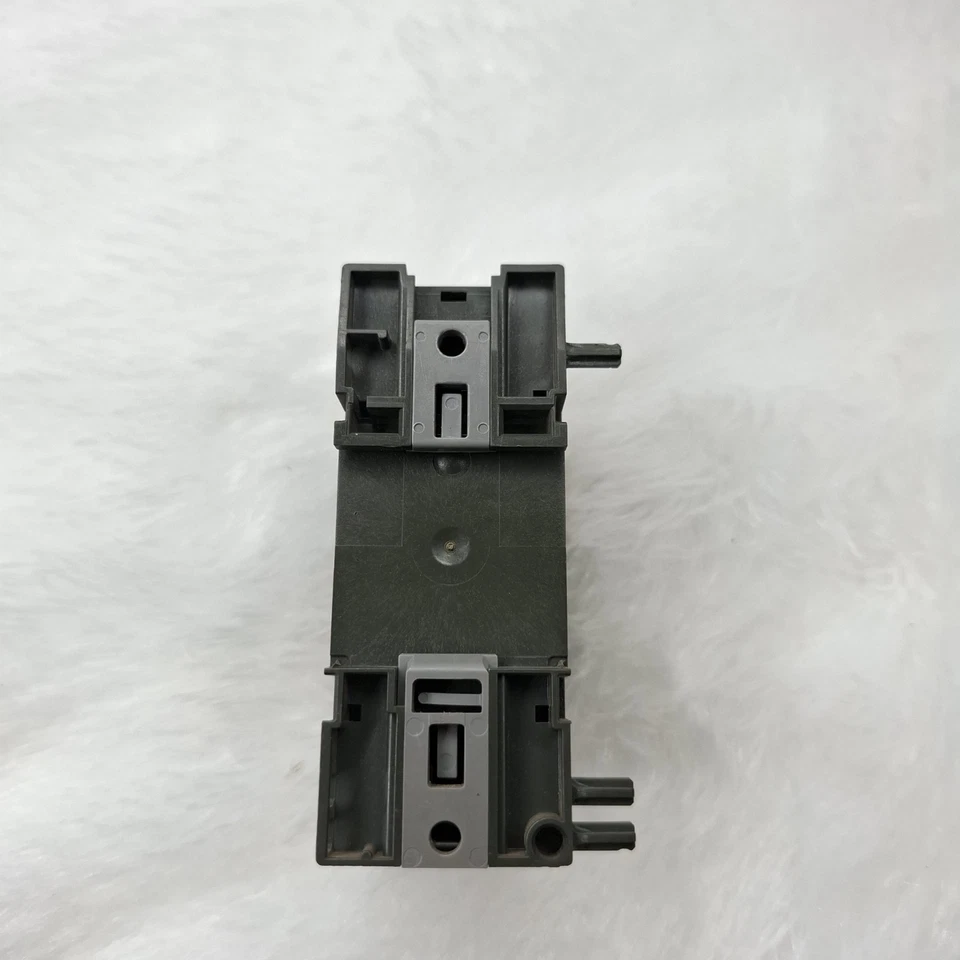 SIEMENS 6ED1055-1MB00-0BA1 LOGO! DM8 12/24R Expansion Module 6ED10551MB000BA1